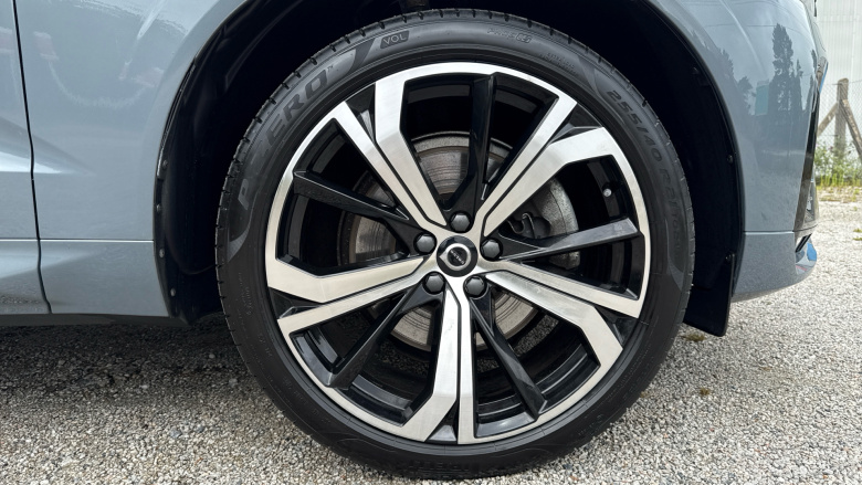 Volvo Xc60 2.0 B5P R DESIGN 5dr AWD Geartronic Petrol Estate